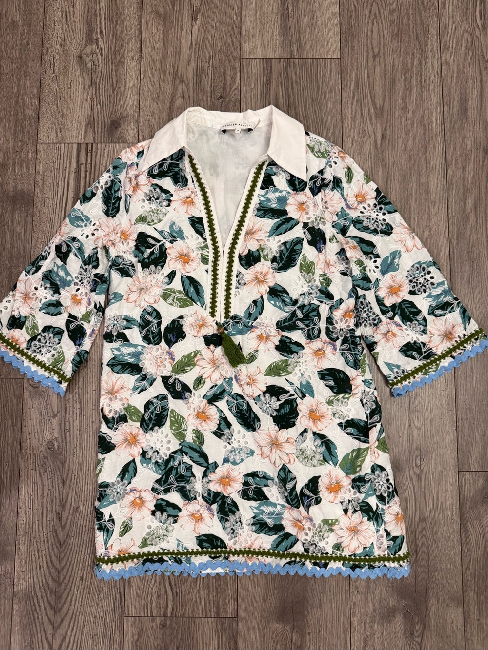 English Factory Floral Embroidered Boho Women’s Medium  Mini Shirt